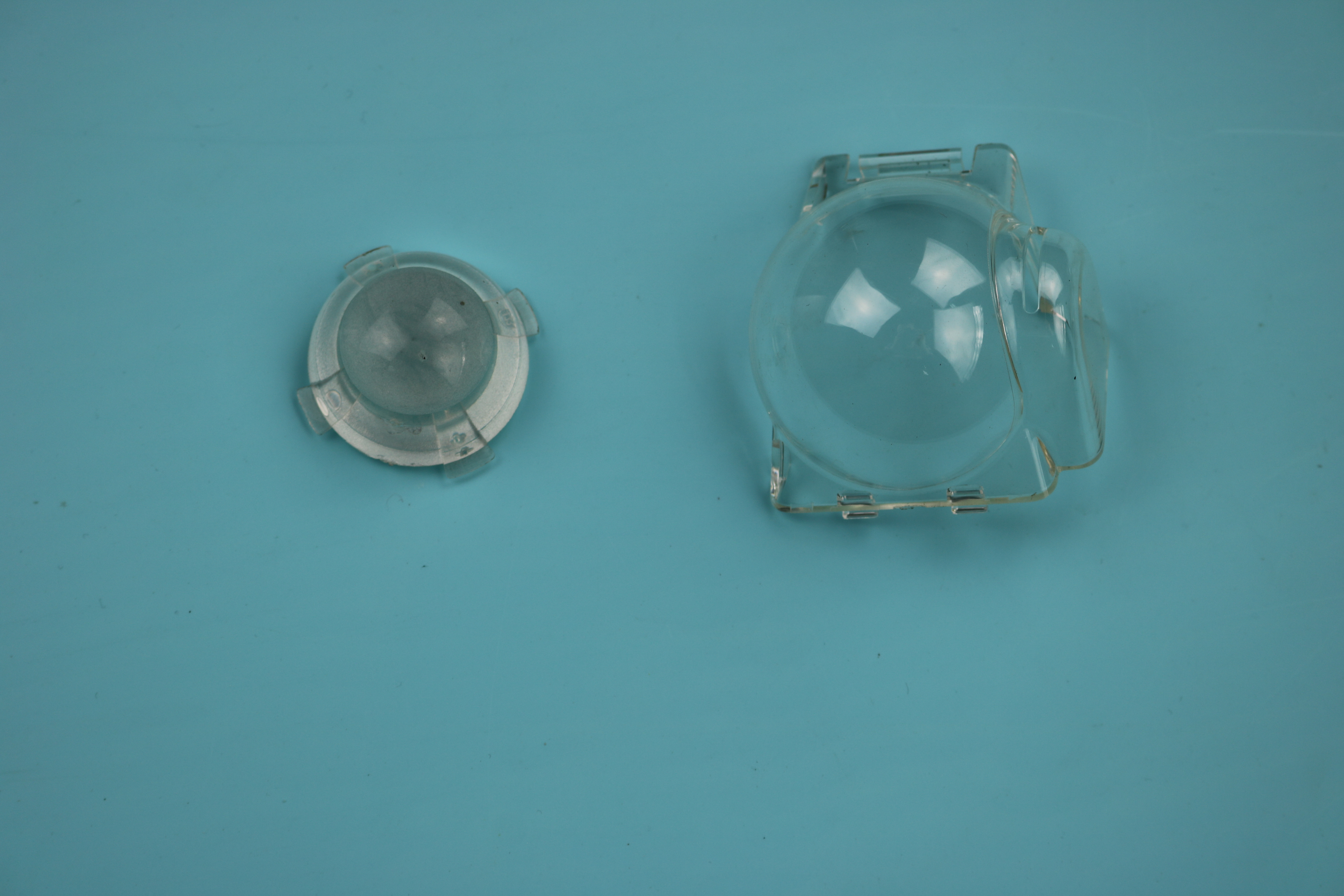 博腾纳出口模具透明灯罩3
