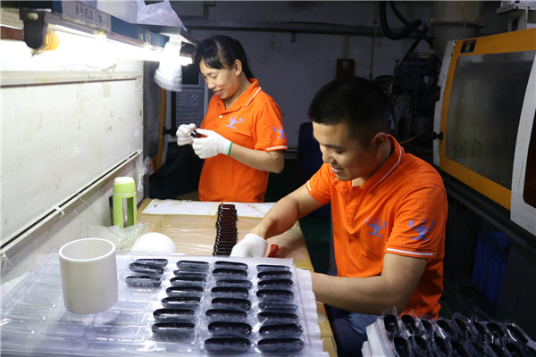 深圳塑胶模具厂——博腾纳13道质检工序，品质更让您放心