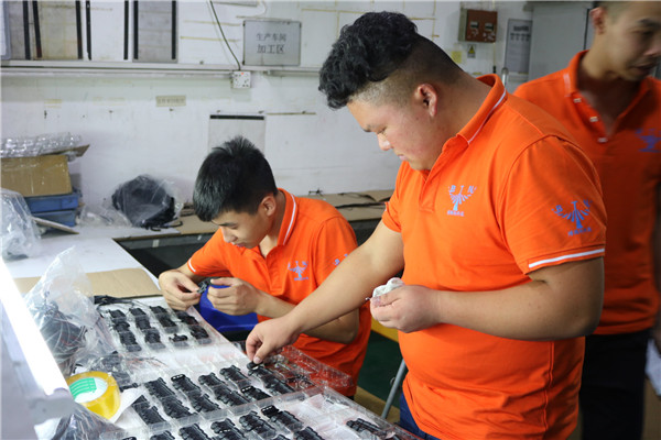 深圳博腾纳塑胶模具加工厂——13年专注为客户打造精品模具