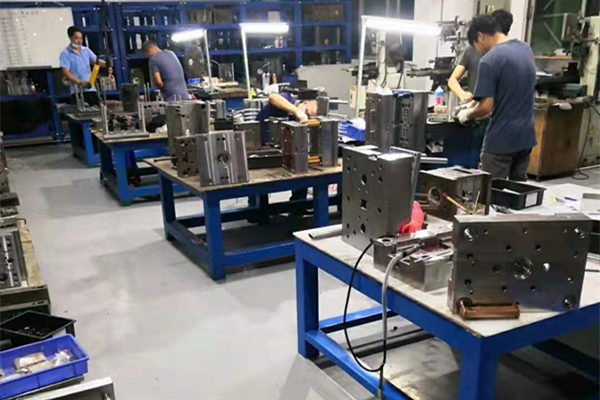 深圳塑胶模具注塑加工：博腾纳13年专注打造高品质模具